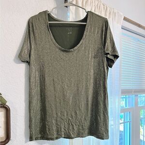 ✨3/$10✨ A. New. Day. Sparkly Green T